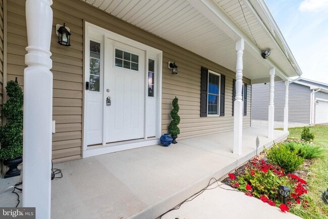 Photo - 342 Europa Way