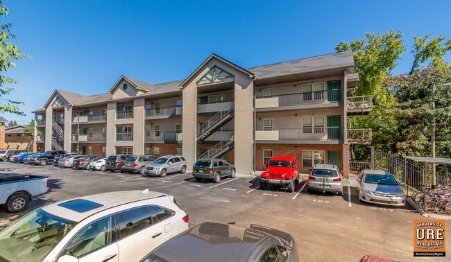 Building Photo - Laurel Villas #105 -3BR/2BA Available for AUGUST 2026 move in! Unit 105