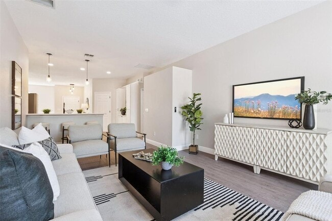1209 Cathcart Cir