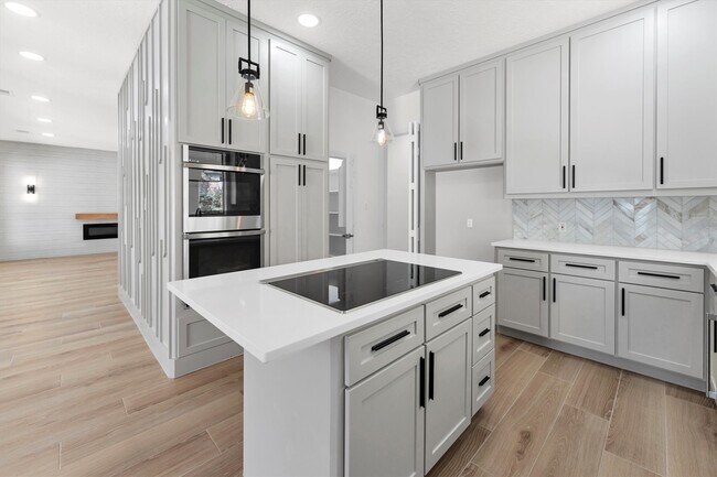Photo - 30 E Wedgemere Cir