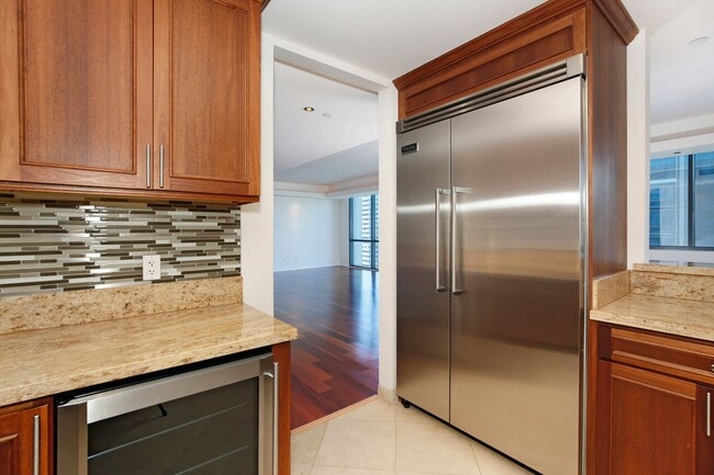 Photo - Private and Secure!! The Pinnacle Honolulu Unit 22