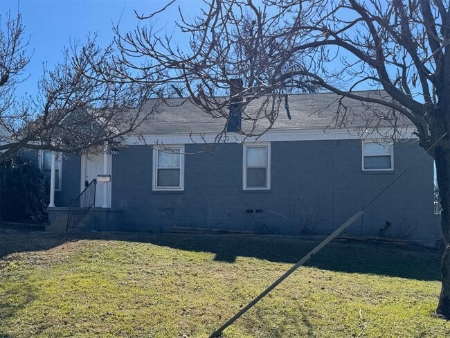 Building Photo - 2100 NE 19th St Rental