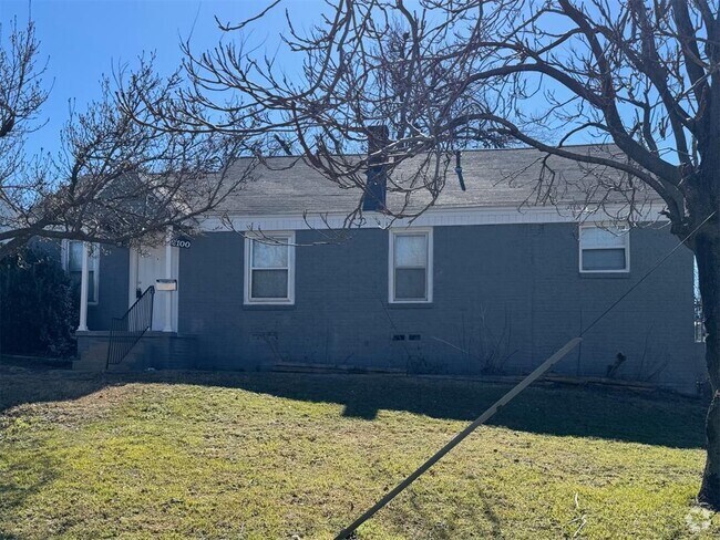 Building Photo - 2100 NE 19th St Rental