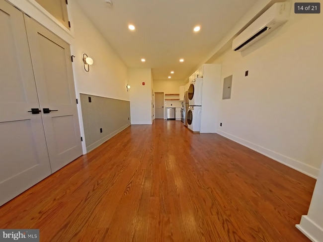 Photo - 1613 N 33rd St Unidad B