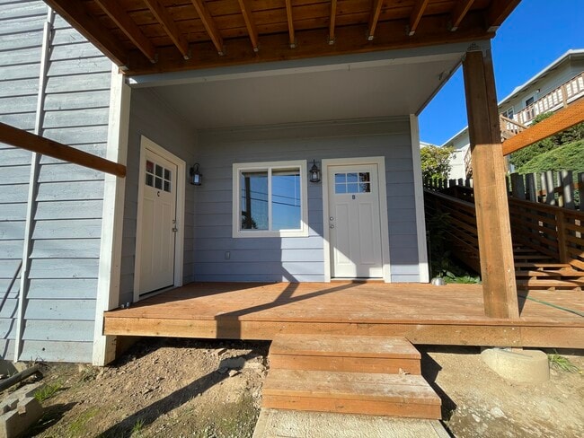 Building Photo - 15166 SW 119th Ave Unit C Rental