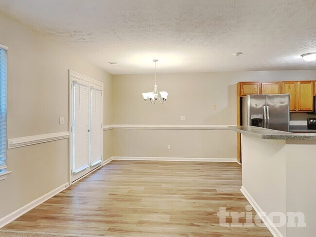 Photo - 335 Orleans Blvd