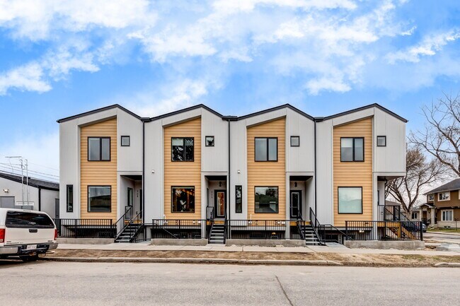 Building Photo - Move-In Special! Modern 1-Bedroom Suite in Highland Park | Pet Friendly Unit 308