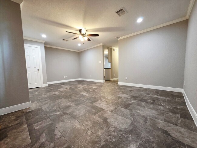 Photo - 1053 Willow Oaks Cir Unidad True