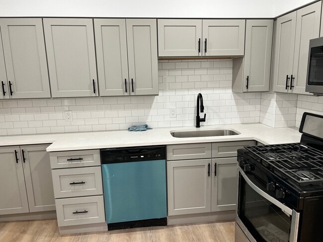 Photo - 72 Bloomingdale St Unidad 1