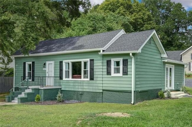 Building Photo - 512 Glovenia St