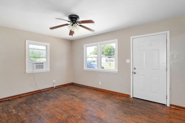 Photo - 708 S West Ave