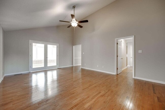 Photo - 176 Hunters Run Cir NW