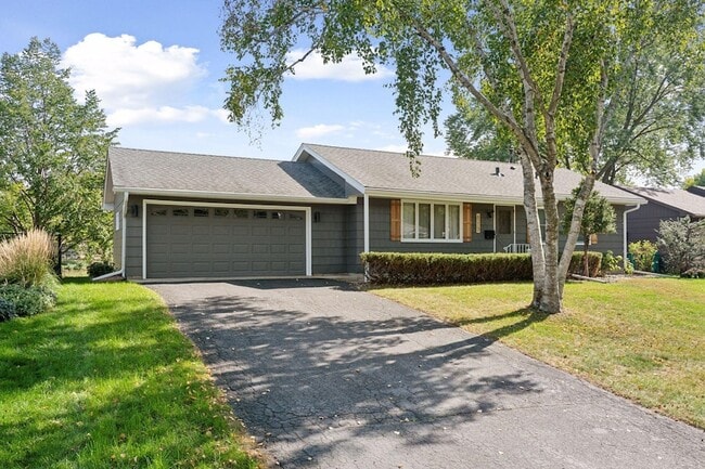 Photo - 8213 Quinn Rd