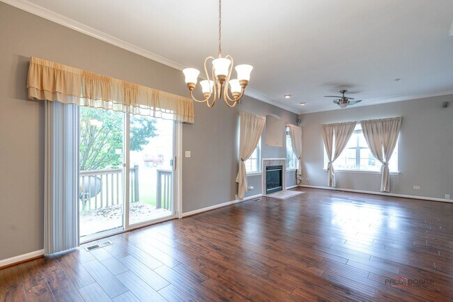 1880 Maureen Dr