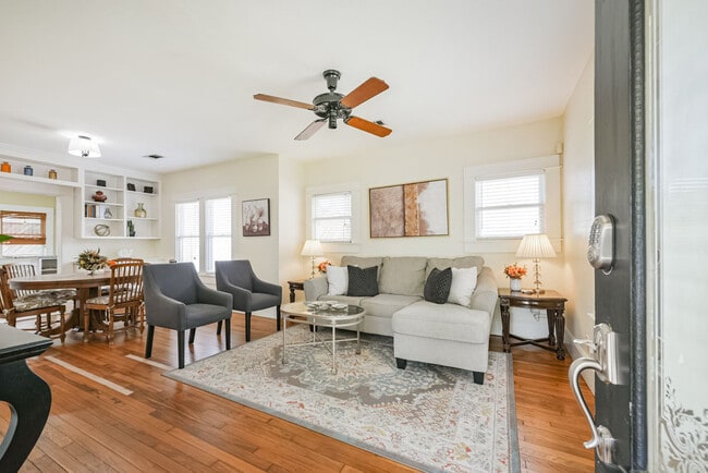 Photo - 1305 Beverly St Unit ID1316399P