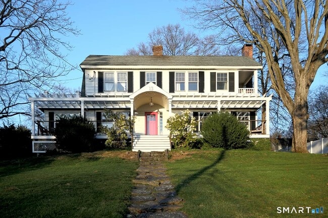 Building Photo - 13 Birch St