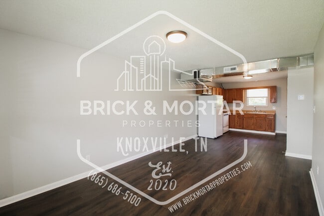 Photo - 1007 Clendenen Rd