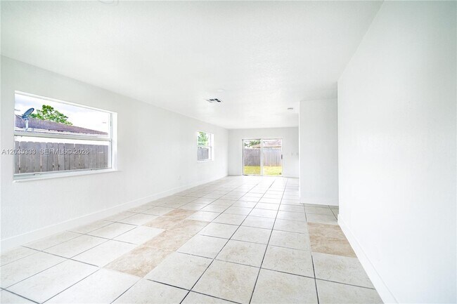 Photo - 705 NW 13th Terrace