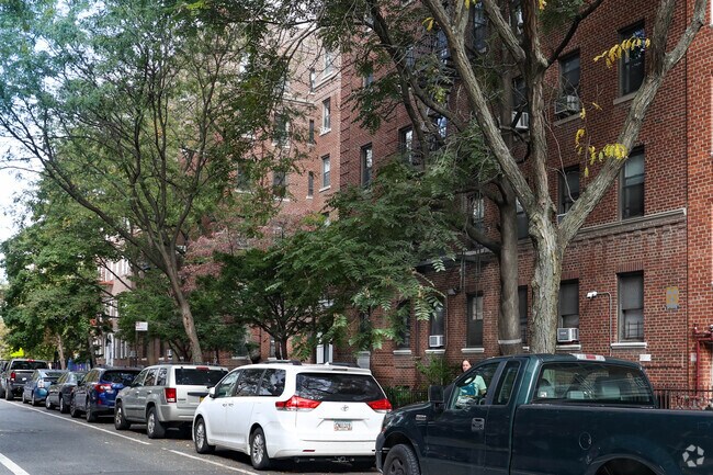 Building Photo - 385 Argyle Rd