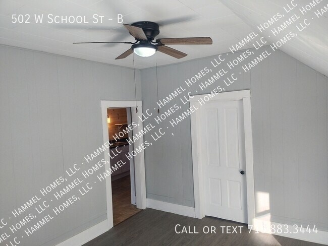 Photo - 502 W School St Unidad B