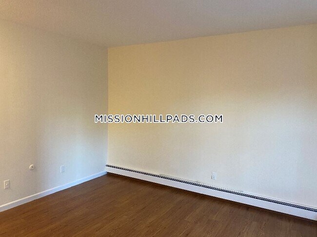 Photo - 70 S Huntington Ave Unit 1