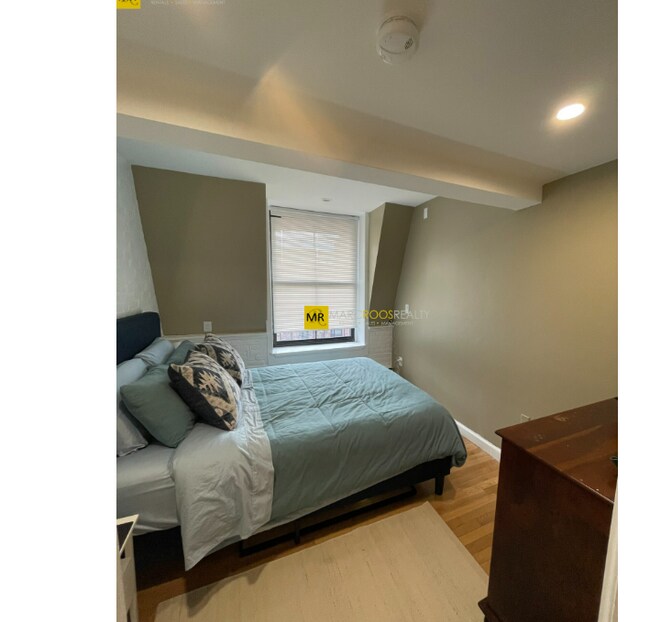 Photo - 109 Beacon St Unit 6R