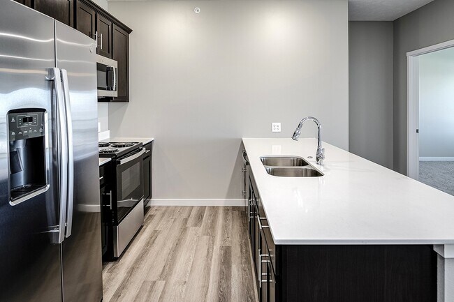 Cross Creek Apartments