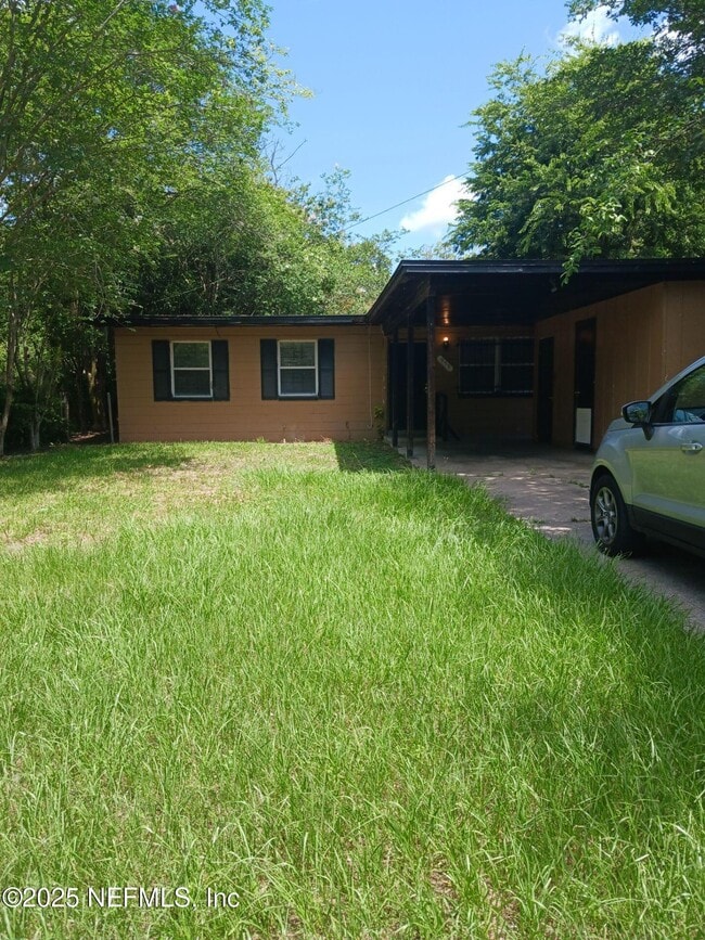 Photo - 955 Maynard St House