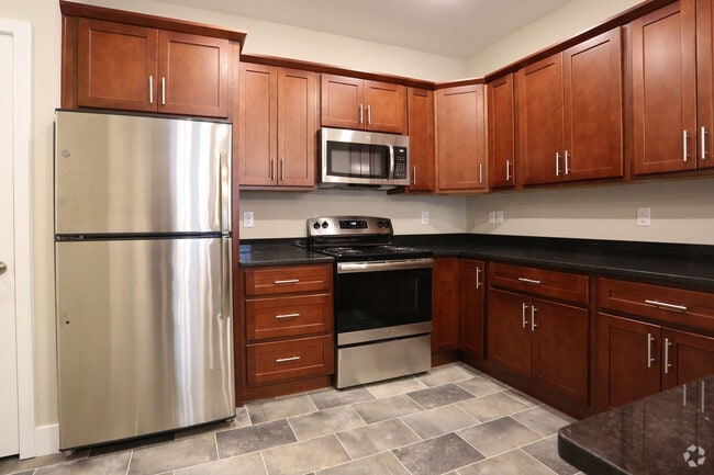 Kitchen - Woodland Hills