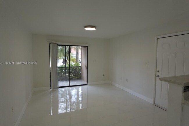 Building Photo - 15560 SW 104th Terrace Unit 613