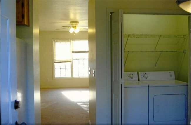 Photo - 959 13th St SE