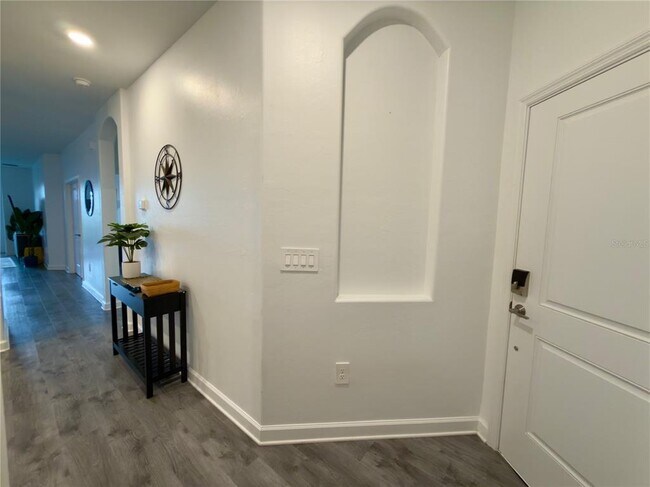 Photo - 5523 Sapphire Stone Cv