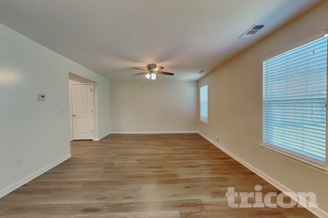 Photo - 112 Hackney Ln
