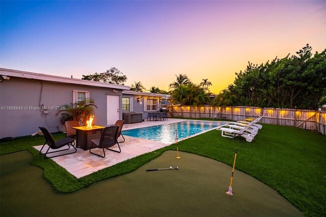 Photo - 1305 Funston St