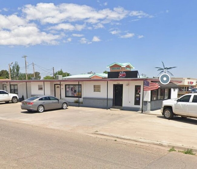 Photo - 720-724 E Tierra Blanca Rd