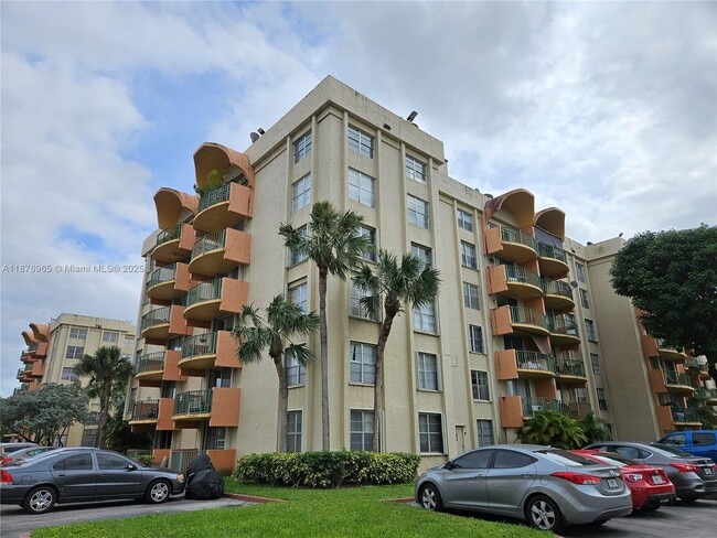 Building Photo - 9320 Fontainebleau Blvd Unit 401 Rental