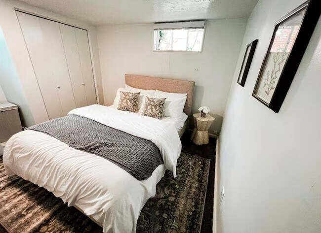 Photo - Iowa Unit Iowa Downstairs