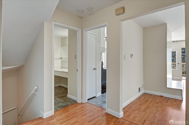 Photo - 166 Museum Way