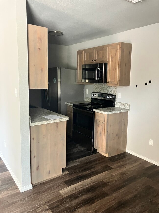 Photo - 305 Stoner Way Unit #2