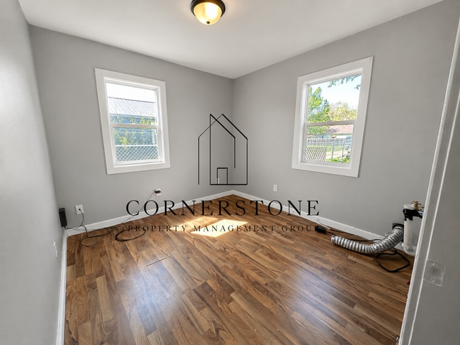 Photo - 515 Pleasant St