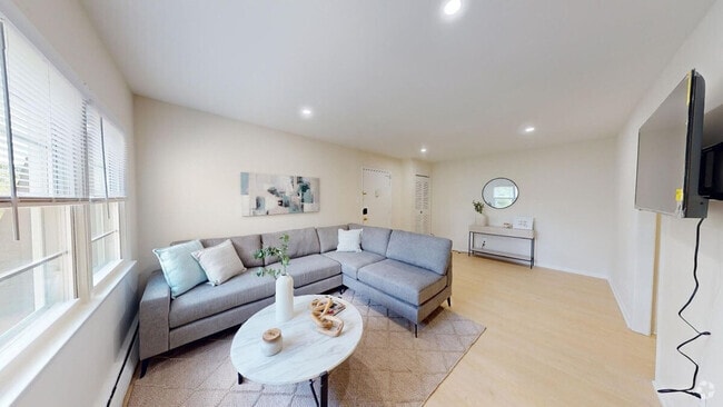 Building Photo - 1322 Wharton Dr Rental
