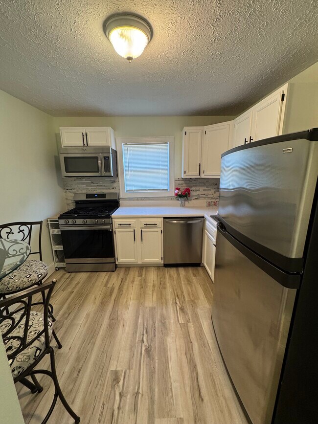 Photo - 1534 Eddington Rd