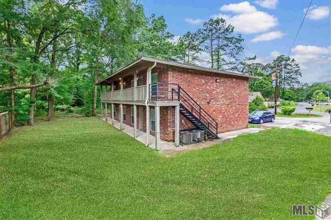 Building Photo - 3158 N Stevendale Rd Unit B Rental