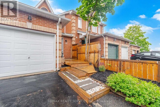 Photo - 10 Potter Crescent