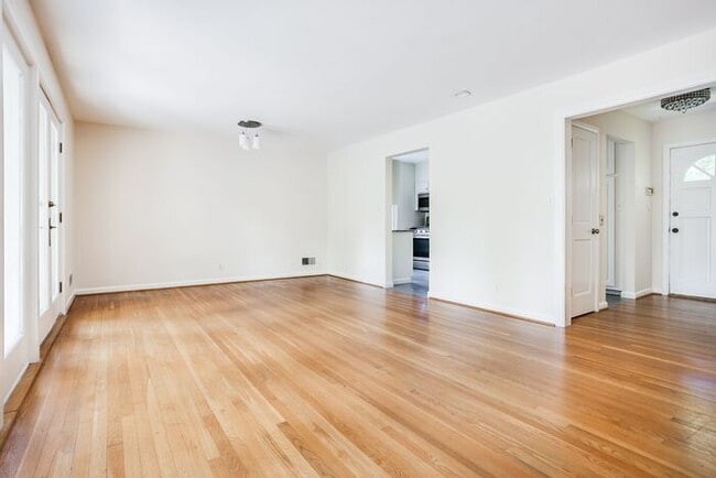 Photo - Druid Hills Hidden Gem! 4Bed-3 Bath, Hardwood Floors, Available NOW!