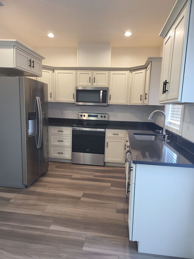 Photo - 1305-1307 Daniel Street Unit 1307 Daniel