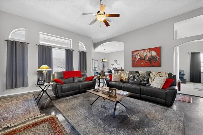 Photo - NW Executive Living 3/BD 2.5/BA 3/CG