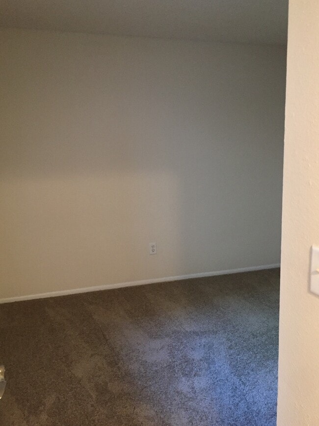 Photo - 7605SBD(100) Unit 7605 SBD