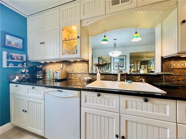 Photo - 10044 S Ocean Dr Unit 102