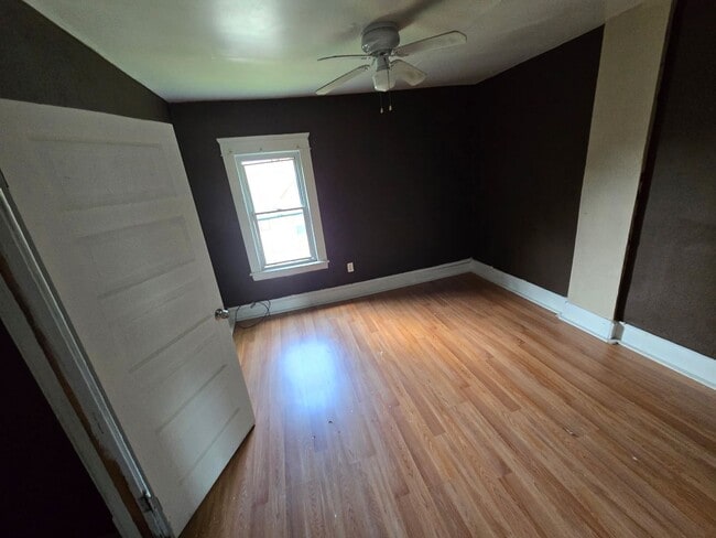 Photo - 10117 Somerset Ave Unit 1